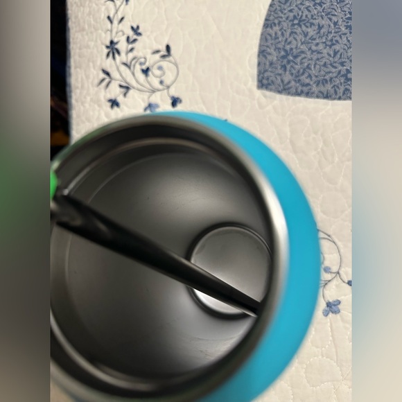 Brumate Vibrant Multicolor Insulated Bottle - Picture 6 of 6